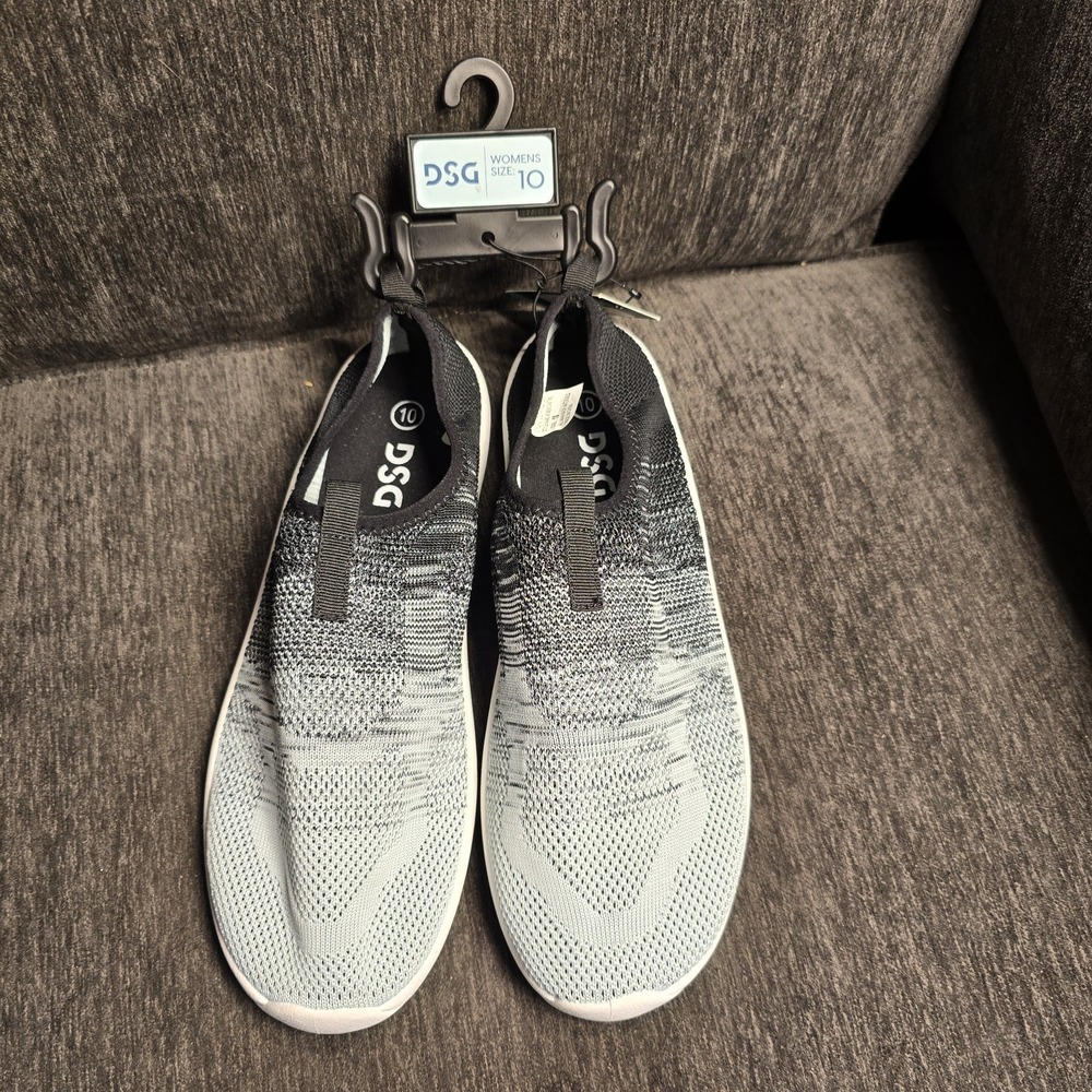 DSG Water Shoes Womens Size 10 Black And Grey Ombre NWT
